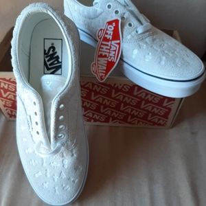 VANS Area 66 Era white shoes